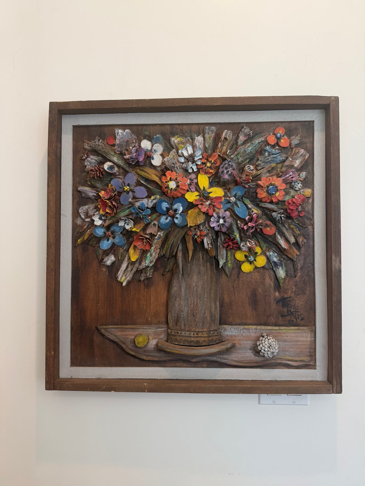 Vintage 3-dimensional Floral Still life on Wood w/Carved Flowers
